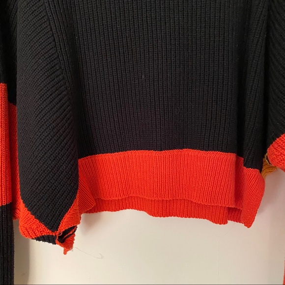 Ecoté Color Block Sweater - Picture 12 of 15